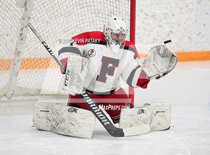 Thumbnail 3 in Ridgefield vs. Fairfield Warde/Ludlowe (FCIAC D1 Final) photogallery.
