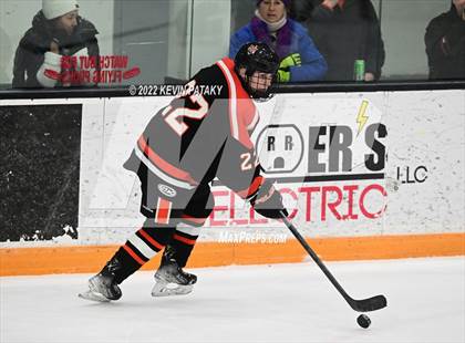 Thumbnail 3 in Ridgefield vs. Fairfield Warde/Ludlowe (FCIAC D1 Final) photogallery.