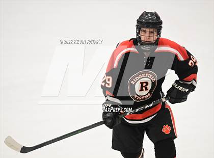 Thumbnail 3 in Ridgefield vs. Fairfield Warde/Ludlowe (FCIAC D1 Final) photogallery.