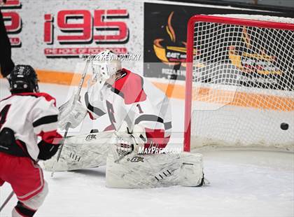 Thumbnail 1 in Ridgefield vs. Fairfield Warde/Ludlowe (FCIAC D1 Final) photogallery.