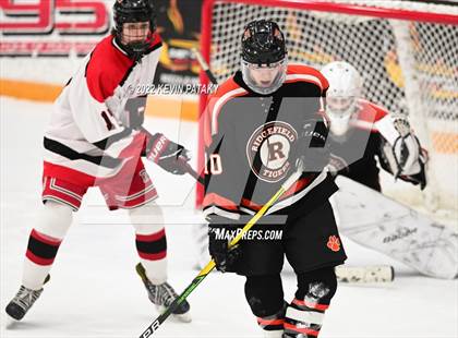 Thumbnail 2 in Ridgefield vs. Fairfield Warde/Ludlowe (FCIAC D1 Final) photogallery.