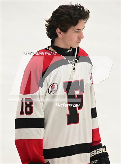 Thumbnail 2 in Ridgefield vs. Fairfield Warde/Ludlowe (FCIAC D1 Final) photogallery.