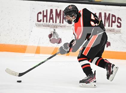 Thumbnail 2 in Ridgefield vs. Fairfield Warde/Ludlowe (FCIAC D1 Final) photogallery.
