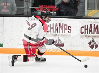 Thumbnail 3 in Ridgefield vs. Fairfield Warde/Ludlowe (FCIAC D1 Final) photogallery.