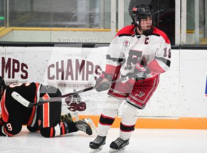 Thumbnail 2 in Ridgefield vs. Fairfield Warde/Ludlowe (FCIAC D1 Final) photogallery.