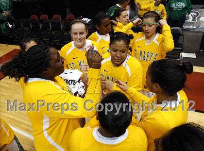 Thumbnail 3 in Hamilton vs. St. Mary's (AIA D1 Final) photogallery.