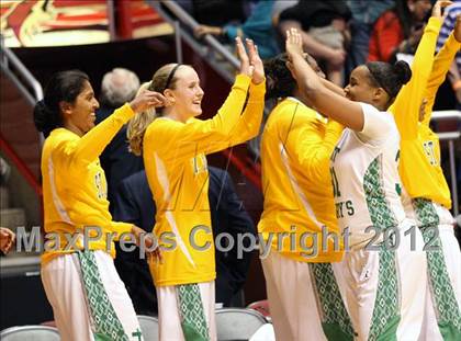 Thumbnail 3 in Hamilton vs. St. Mary's (AIA D1 Final) photogallery.