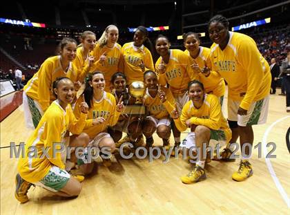 Thumbnail 2 in Hamilton vs. St. Mary's (AIA D1 Final) photogallery.