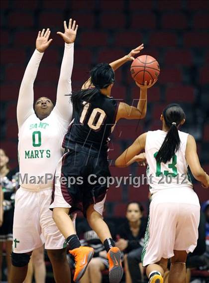 Thumbnail 2 in Hamilton vs. St. Mary's (AIA D1 Final) photogallery.