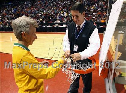 Thumbnail 3 in Hamilton vs. St. Mary's (AIA D1 Final) photogallery.