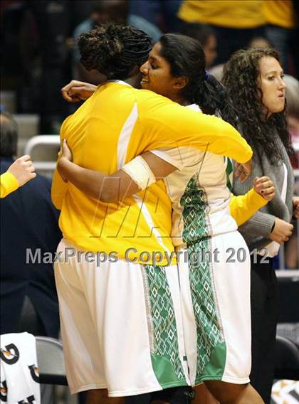 Thumbnail 2 in Hamilton vs. St. Mary's (AIA D1 Final) photogallery.