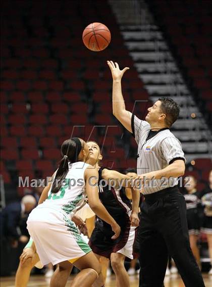 Thumbnail 2 in Hamilton vs. St. Mary's (AIA D1 Final) photogallery.