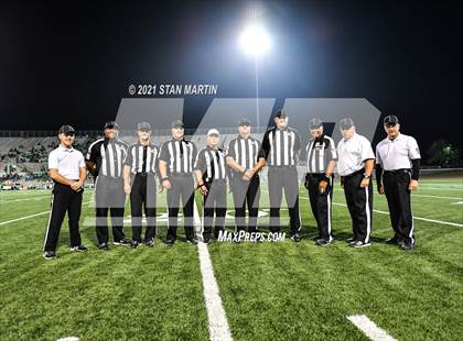 Thumbnail 3 in China Spring vs. Cuero (UIL 4A D2 Semifinal Playoff) photogallery.