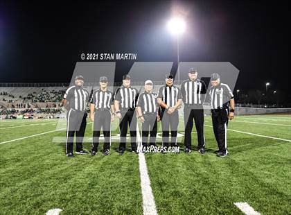 Thumbnail 2 in China Spring vs. Cuero (UIL 4A D2 Semifinal Playoff) photogallery.