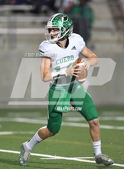 Thumbnail 2 in China Spring vs. Cuero (UIL 4A D2 Semifinal Playoff) photogallery.