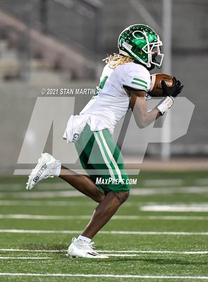 Thumbnail 1 in China Spring vs. Cuero (UIL 4A D2 Semifinal Playoff) photogallery.