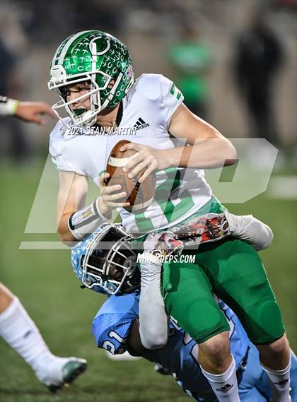 Thumbnail 3 in China Spring vs. Cuero (UIL 4A D2 Semifinal Playoff) photogallery.