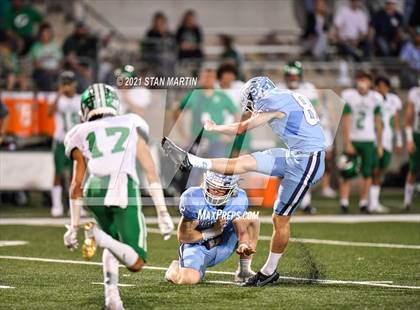 Thumbnail 3 in China Spring vs. Cuero (UIL 4A D2 Semifinal Playoff) photogallery.