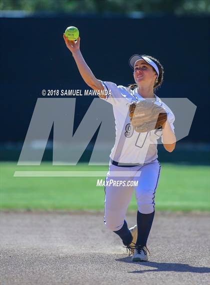 Thumbnail 2 in Sierra Canyon vs Paraclete photogallery.