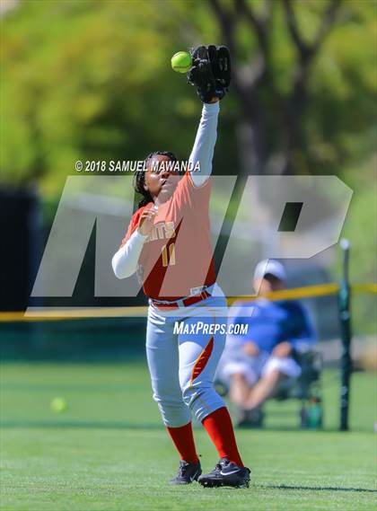 Thumbnail 2 in Sierra Canyon vs Paraclete photogallery.
