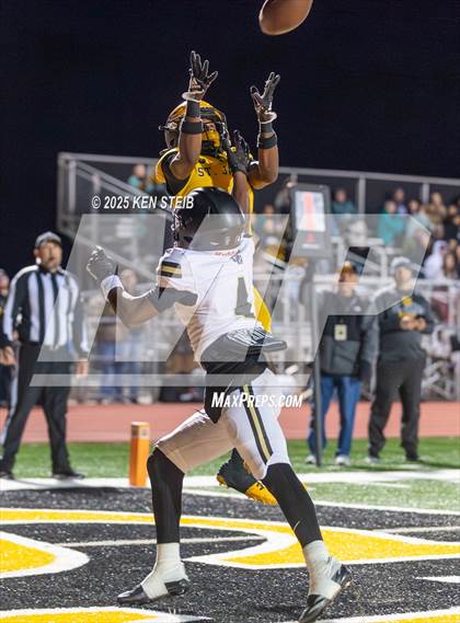 Thumbnail 3 in Oak Grove @ St. James (LHSAA Division III Non-Select Quarterfinal) photogallery.