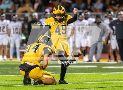 Thumbnail 2 in Oak Grove @ St. James (LHSAA Division III Non-Select Quarterfinal) photogallery.