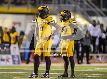 Thumbnail 3 in Oak Grove @ St. James (LHSAA Division III Non-Select Quarterfinal) photogallery.