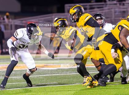 Thumbnail 2 in Oak Grove @ St. James (LHSAA Division III Non-Select Quarterfinal) photogallery.