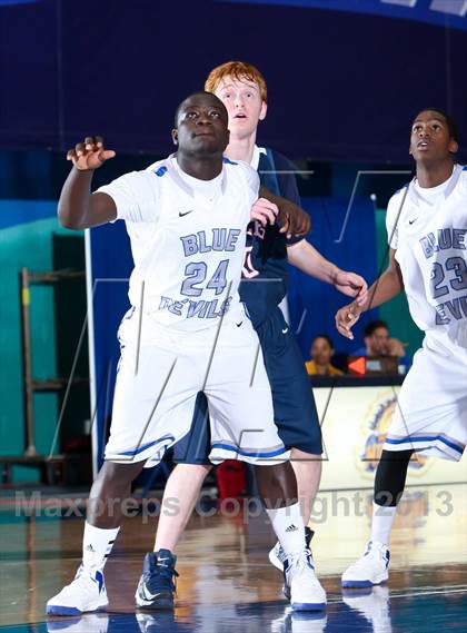 Thumbnail 3 in Eastchester vs Saunders  (Hoops For A Cure Extravaganza) photogallery.
