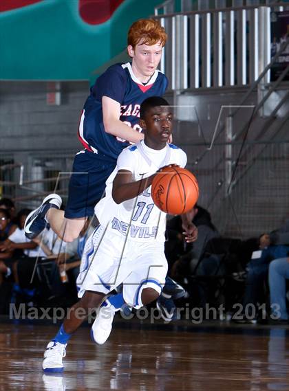 Thumbnail 1 in Eastchester vs Saunders  (Hoops For A Cure Extravaganza) photogallery.