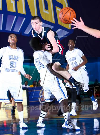 Thumbnail 2 in Eastchester vs Saunders  (Hoops For A Cure Extravaganza) photogallery.