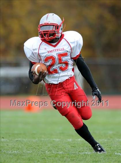 Thumbnail 2 in Amityville vs. Sayville (D3 Quarterfinal) photogallery.