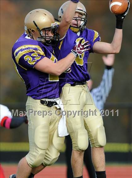 Thumbnail 3 in Amityville vs. Sayville (D3 Quarterfinal) photogallery.