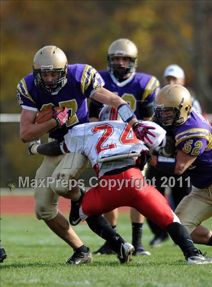 Thumbnail 1 in Amityville vs. Sayville (D3 Quarterfinal) photogallery.