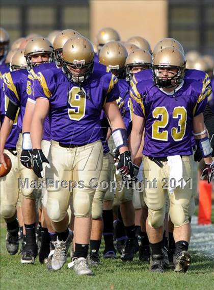 Thumbnail 3 in Amityville vs. Sayville (D3 Quarterfinal) photogallery.