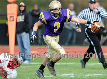 Thumbnail 2 in Amityville vs. Sayville (D3 Quarterfinal) photogallery.