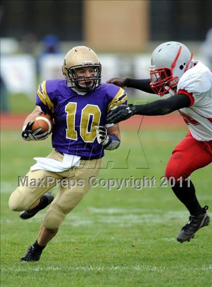 Thumbnail 1 in Amityville vs. Sayville (D3 Quarterfinal) photogallery.