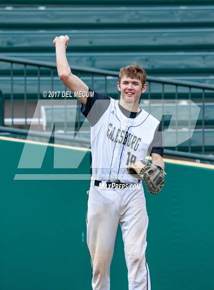 Thumbnail 2 in Galesburg vs. Monroe photogallery.