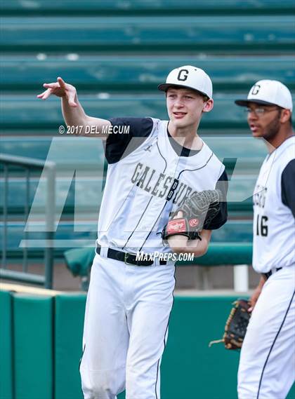Thumbnail 1 in Galesburg vs. Monroe photogallery.