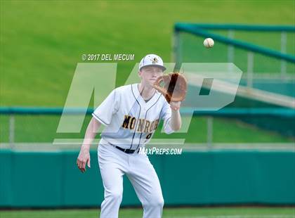 Thumbnail 3 in Galesburg vs. Monroe photogallery.