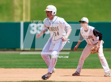 Thumbnail 2 in Galesburg vs. Monroe photogallery.