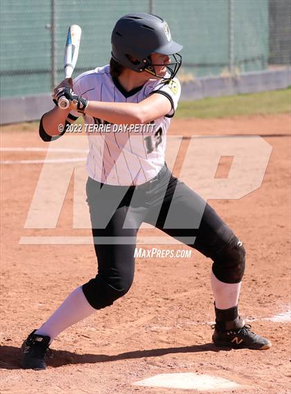 Thumbnail 1 in Boulder Creek vs Gilbert (Desert Mountain Invitational) photogallery.