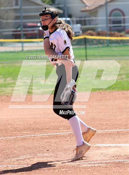 Thumbnail 1 in Boulder Creek vs Gilbert (Desert Mountain Invitational) photogallery.