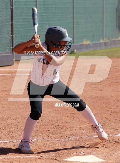 Thumbnail 2 in Boulder Creek vs Gilbert (Desert Mountain Invitational) photogallery.