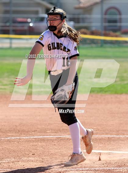 Thumbnail 1 in Boulder Creek vs Gilbert (Desert Mountain Invitational) photogallery.
