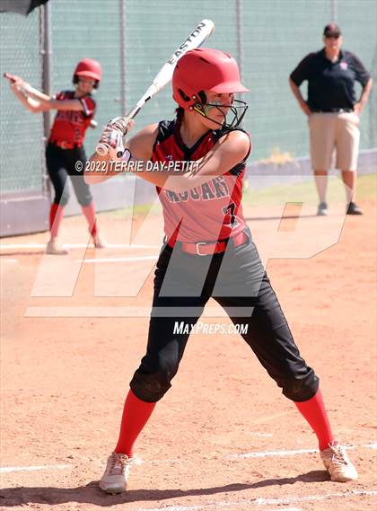 Thumbnail 2 in Boulder Creek vs Gilbert (Desert Mountain Invitational) photogallery.