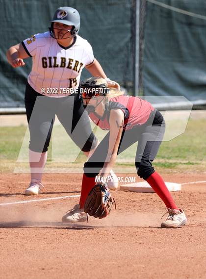 Thumbnail 1 in Boulder Creek vs Gilbert (Desert Mountain Invitational) photogallery.