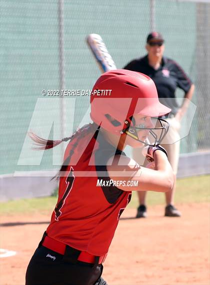 Thumbnail 1 in Boulder Creek vs Gilbert (Desert Mountain Invitational) photogallery.