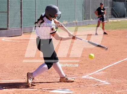 Thumbnail 1 in Boulder Creek vs Gilbert (Desert Mountain Invitational) photogallery.