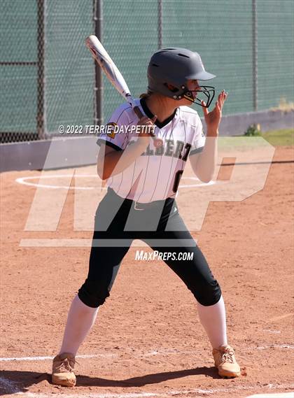 Thumbnail 2 in Boulder Creek vs Gilbert (Desert Mountain Invitational) photogallery.